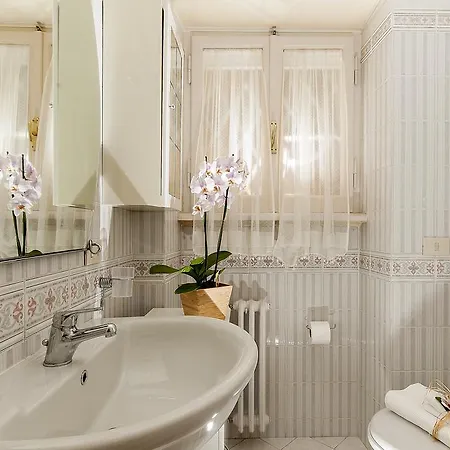 Please - Gasthuis 3*